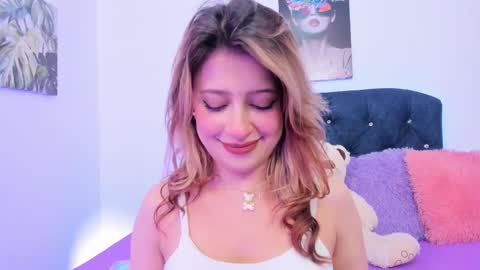 Snapshot of kyvella_myric chatting on 10/20/25, 10:54 Kyvella Myric online show from 10/20/25, 10:54