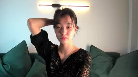 Snapshot of l1l_lola chatting on 10/18/25, 07:09 Ameli online show from 10/18/25, 07:09