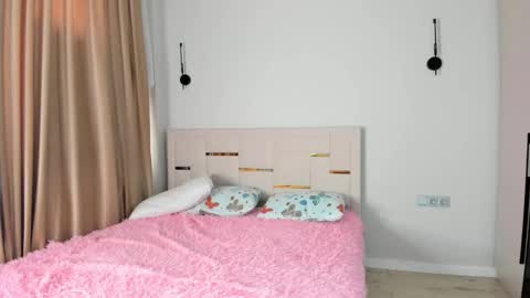 Snapshot of l1l_lola chatting on 10/24/25, 02:52 Ameli online show from 10/24/25, 02:52