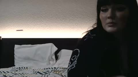 Lily online show from 05/18/26, 04:40