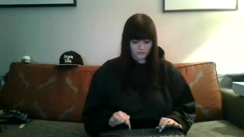 Lily online show from 06/24/26, 05:50