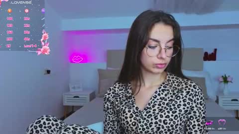 Margo  online show from 09/26/25, 11:09