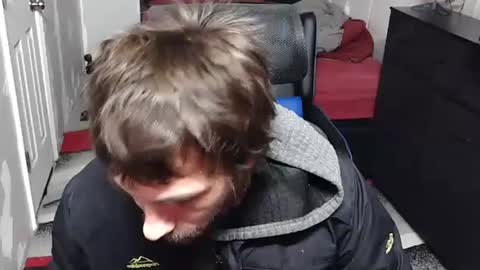 Snapshot of l1v1nth3dr3am chatting on 12/15/25, 11:58 l1v1nth3dr3am online show from 12/15/25, 11:58