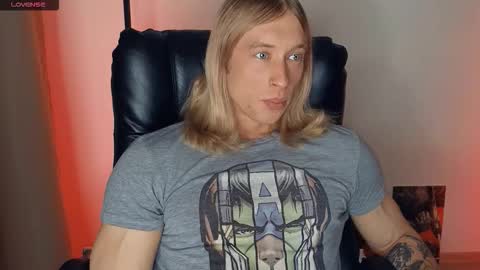 Snapshot of l_adonis_l chatting on 01/11/26, 08:19 Adonis online show from 01/11/26, 08:19