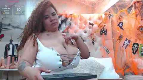 la crespa x online show from 10/06/25, 12:35