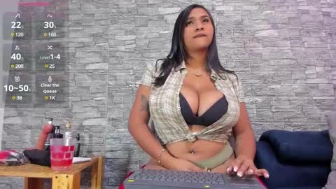 Snapshot of la_indiia chatting on 01/17/25, 11:27 la_indiia online show from 01/17/25, 11:27
