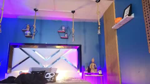 Cris  online show from 10/01/25, 12:22