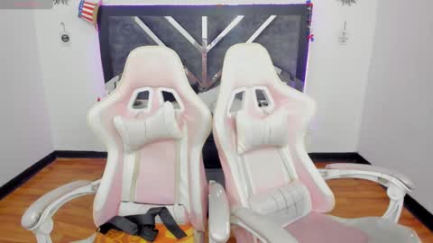  L A R A   online show from 03/06/25, 12:10