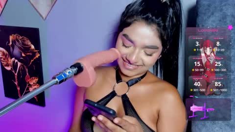 Snapshot of laau_hot1 chatting on 11/07/25, 08:31 danny online show from 11/07/25, 08:31