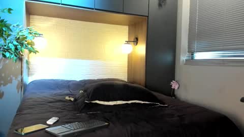 labrinthteasing online show from 09/17/25, 02:08