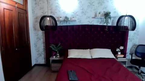 labrinthteasing online show from 10/04/25, 12:14