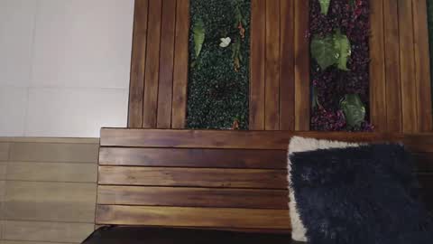 labrinthteasing online show from 10/18/25, 08:09