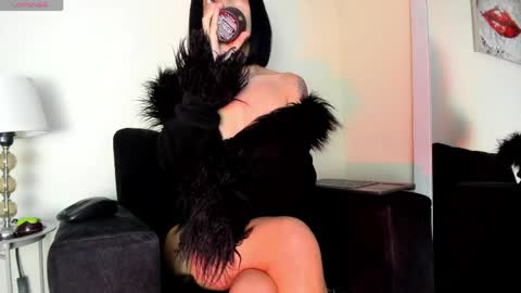 lace_victoria online show from 05/19/26, 02:07