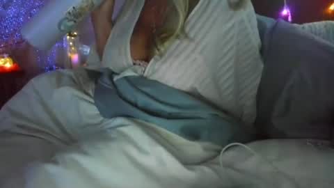 Lacey online show from 08/09/26, 04:39