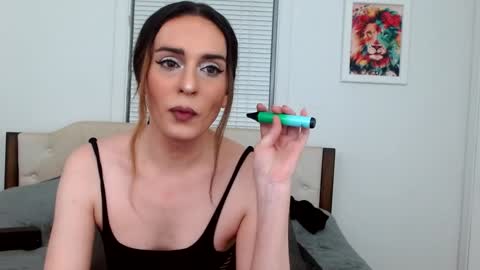 Lacey Phoenix online show from 12/09/24, 12:45