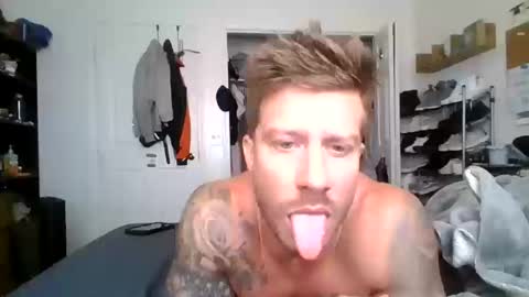 Snapshot of lacrioxcum18 chatting on 10/16/25, 04:30 lacrioxcum18 online show from 10/16/25, 04:30