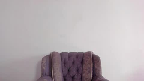 Snapshot of ladahear_ chatting on 09/16/25, 05:03 Akyra  online show from 09/16/25, 05:03