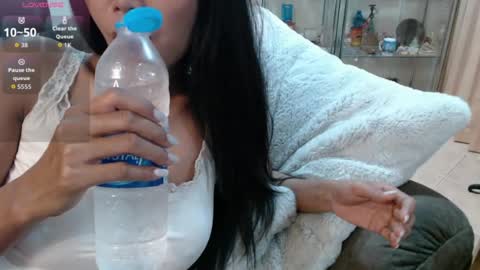 Mia online show from 07/09/26, 09:52