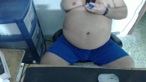 Snapshot of ladillado chatting on 09/17/25, 02:02 rob online show from 09/17/25, 02:02