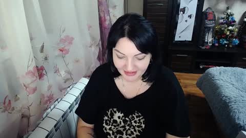lady_boom_ online show from 12/22/24, 06:37