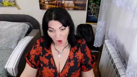 lady_boom_ online show from 12/02/25, 07:20