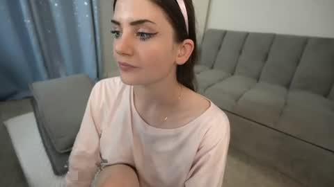 Anna online show from 07/11/26, 11:39