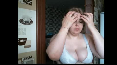 Snapshot of lady_cute_cat chatting on 03/24/26, 02:27 lady cute cat29 online show from 03/24/26, 02:27