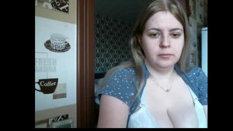 Snapshot of lady_cute_cat chatting on 03/31/26, 02:35 lady cute cat29 online show from 03/31/26, 02:35