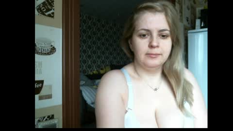 Snapshot of lady_cute_cat chatting on 04/03/26, 02:31 lady cute cat29 online show from 04/03/26, 02:31