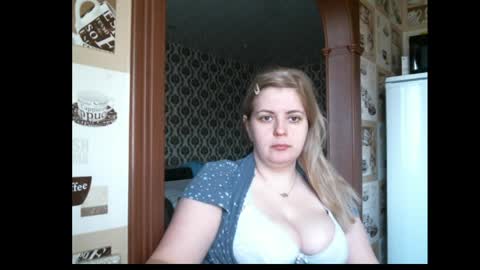 Snapshot of lady_cute_cat chatting on 04/10/26, 03:01 lady cute cat29 online show from 04/10/26, 03:01