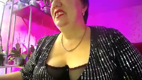 Lady Gloria online show from 12/07/24, 07:16