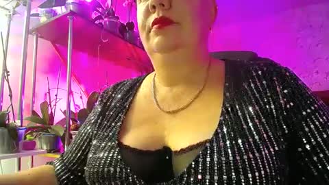 Lady Gloria online show from 12/28/24, 01:06