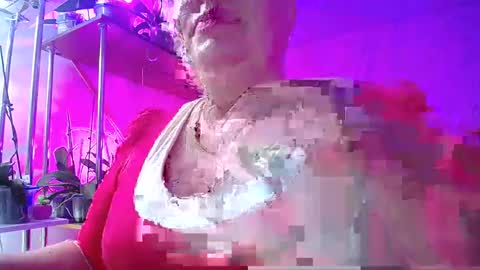 Lady Gloria online show from 12/31/24, 01:19