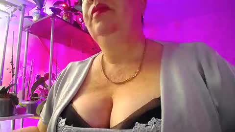 Lady Gloria online show from 01/26/25, 09:40