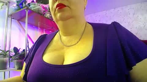 Lady Gloria online show from 02/19/26, 08:32
