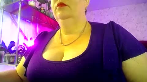 Snapshot of lady_gloria chatting on 07/16/26, 08:31 Lady Gloria online show from 07/16/26, 08:31