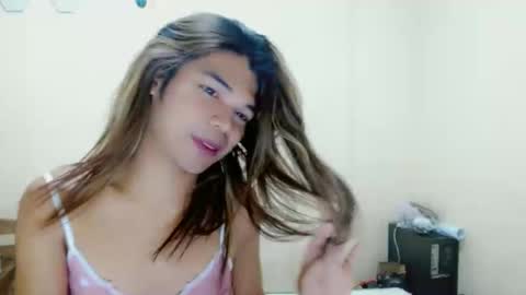 Snapshot of lady_in_town0 chatting on 04/17/26, 09:29 Natasha online show from 04/17/26, 09:29
