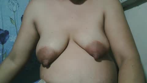 Snapshot of lady_love063 chatting on 01/02/25, 01:08 lady_love063 online show from 01/02/25, 01:08