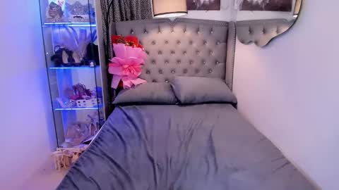 Snapshot of lady_moriseth chatting on 11/24/25, 08:25 lady_moriseth online show from 11/24/25, 08:25