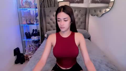 lady_moriseth online show from 12/16/25, 07:57