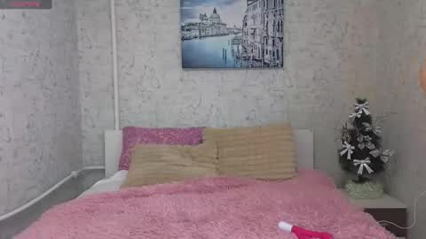 Snapshot of lady_murenza chatting on 01/04/25, 07:23 Diana online show from 01/04/25, 07:23