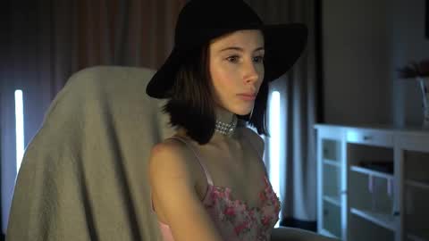 lady_nicolett online show from 09/26/25, 04:38