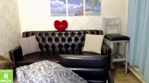 Snapshot of lady_sexy_di chatting on 12/17/25, 03:18 Diana online show from 12/17/25, 03:18