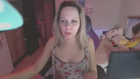 lady_smile69 online show from 02/20/25, 03:08