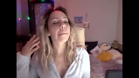 lady_smile69 online show from 01/18/26, 03:54