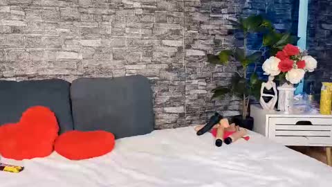 Snapshot of ladyagata chatting on 01/05/25, 04:38 Jenny online show from 01/05/25, 04:38
