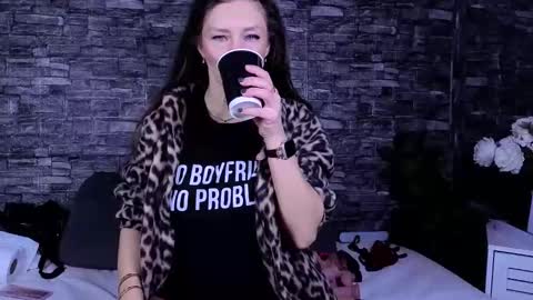 Snapshot of ladyagata chatting on 02/13/26, 11:50 Jenny online show from 02/13/26, 11:50