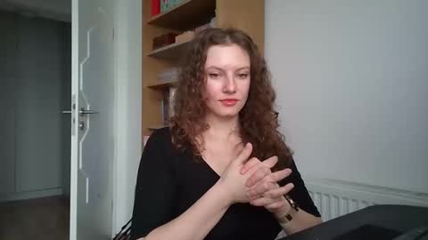 Snapshot of ladyamaradaviss chatting on 02/23/26, 07:17 Amara online show from 02/23/26, 07:17