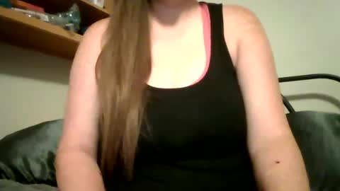 Just at the office alone with my boobs out online show from 09/21/25, 12:40