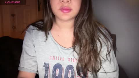 Snapshot of ladybird21 chatting on 10/27/25, 02:26 Aria online show from 10/27/25, 02:26